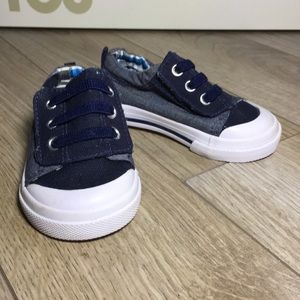 BABY BOY DRESS SNEAKERS 👶🏻👟